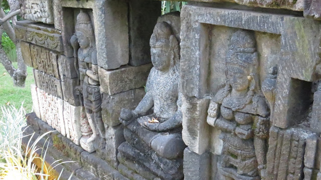 Lifestyle Enthusiast - The Damai, Lovina, Bali - Intricate Carvings of Gods